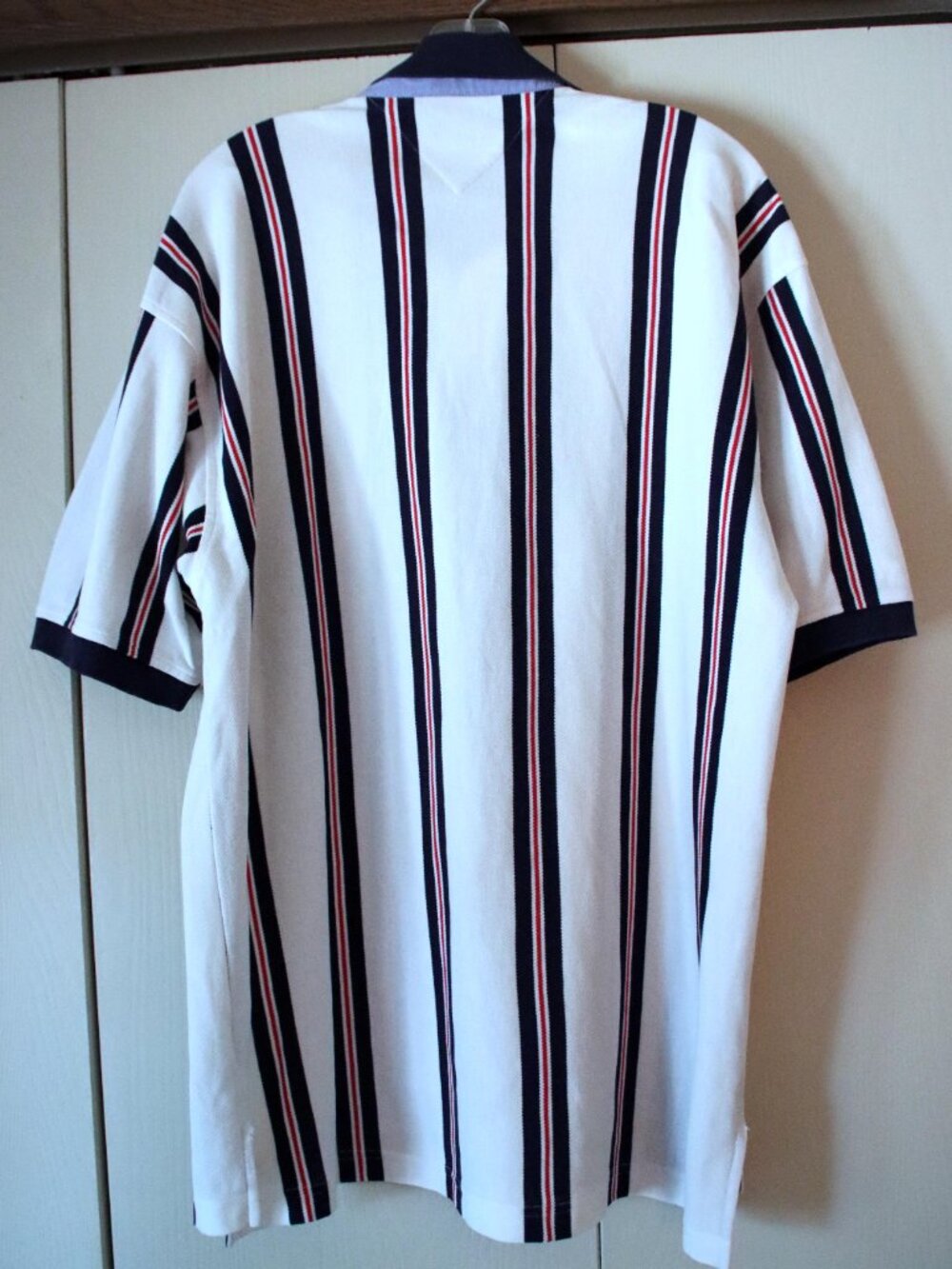 Men's TOMMY HILFIGER 100% Cotton Polo, Size L, Red White Blue Stripe, Like New - Picture 4 of 6